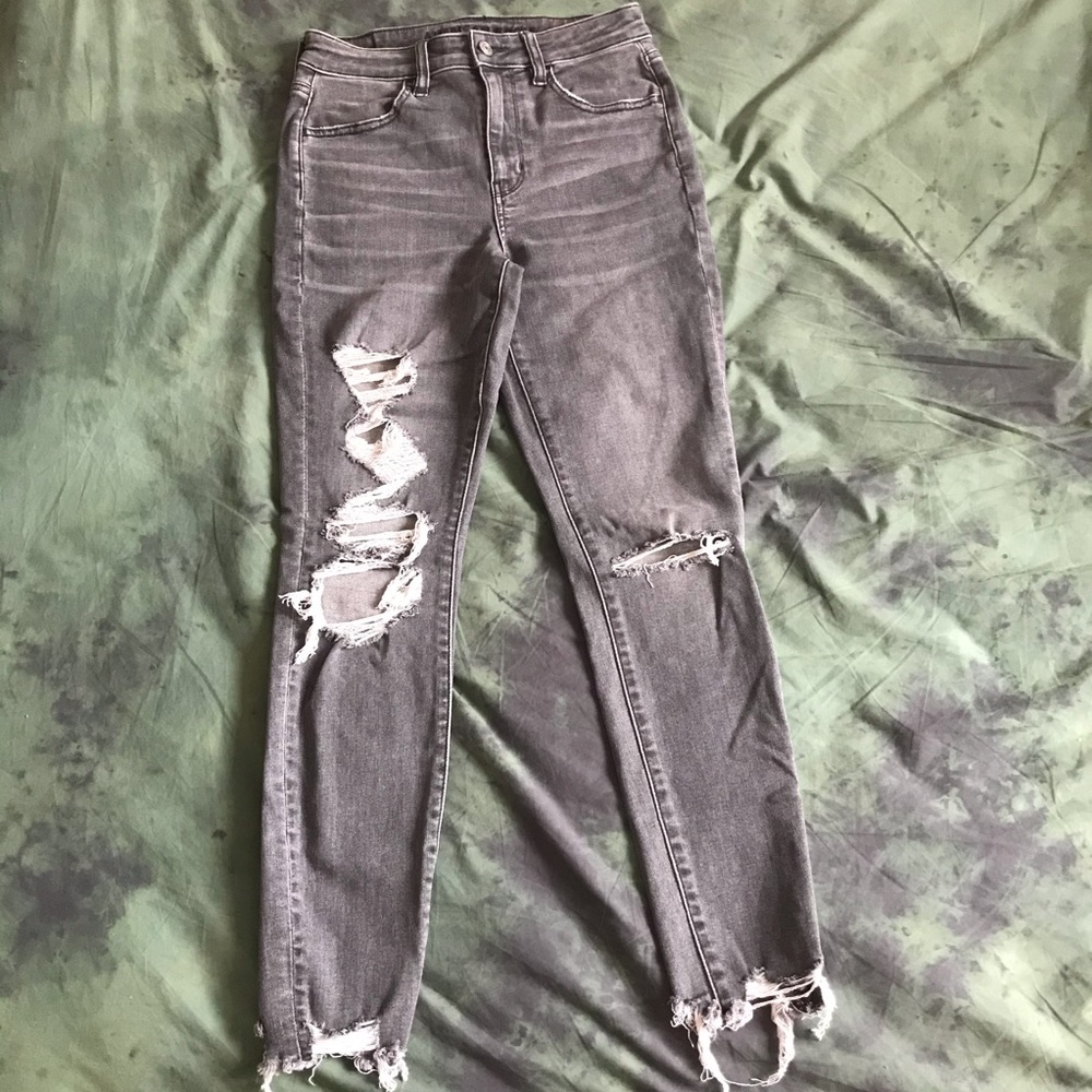 American Eagle Distressed Grey Super High Rise Next Level Stretch Skinny Jean